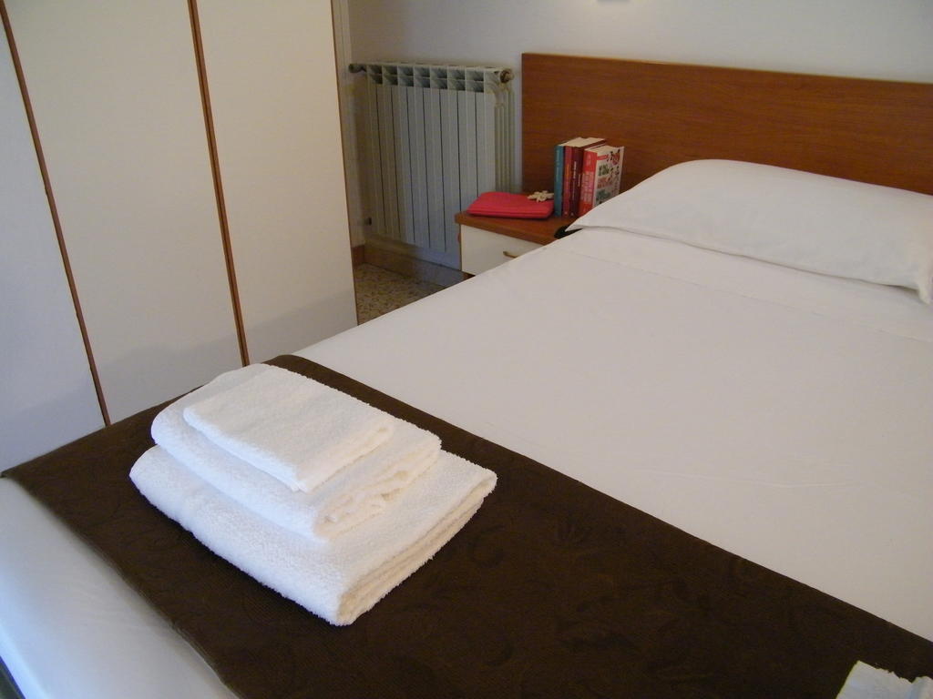 Hotel Nuovo Fiore Cattolica Bilik gambar