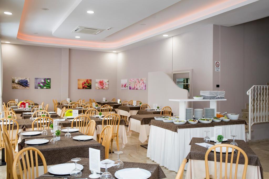 Hotel Nuovo Fiore Cattolica Luaran gambar