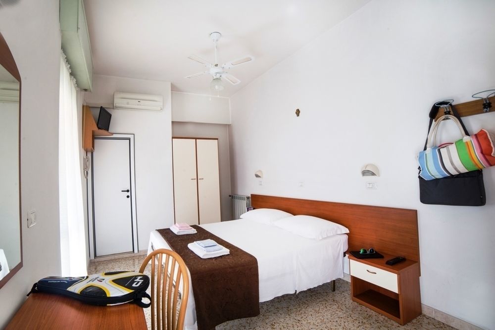 Hotel Nuovo Fiore Cattolica Luaran gambar
